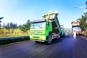 S201威東線（機場路）路段，預計10月20日路面主體完工